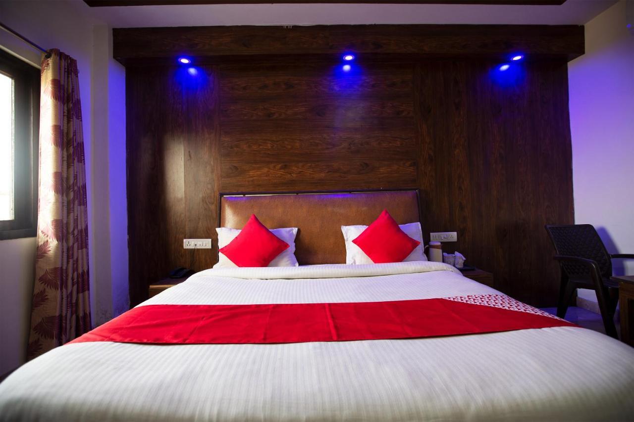 Oyo 44174 Hotel Mid Town Prime Harthala Extérieur photo
